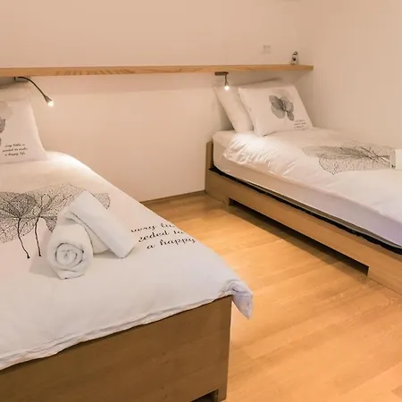Apartma Tale * Кобарид